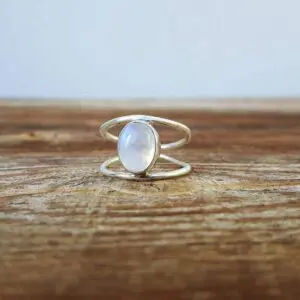 Fine moonstone ring