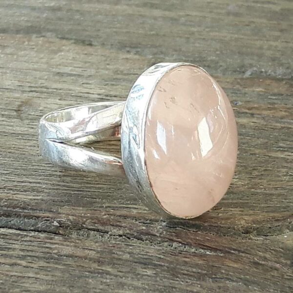 Rose Quarz Cabochon Ring