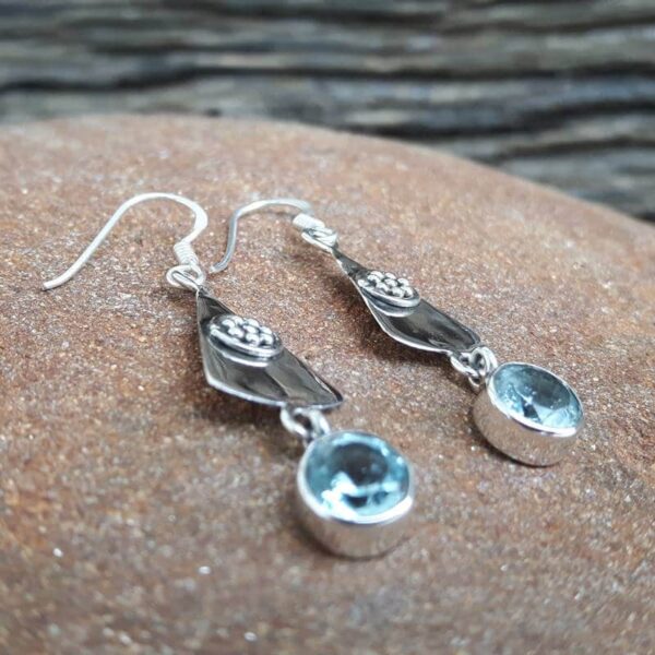 Silver blue topaz earrings - Omyoki