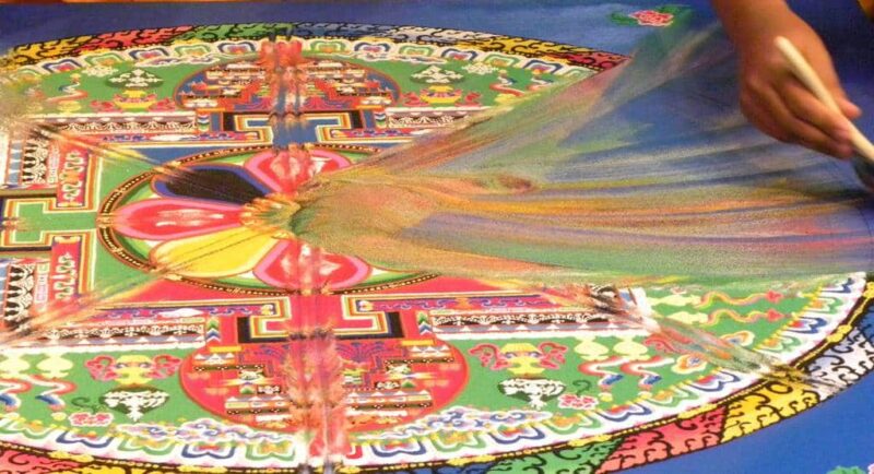 Mandala, meditation tool and symbol of the cycle of life - Omyoki