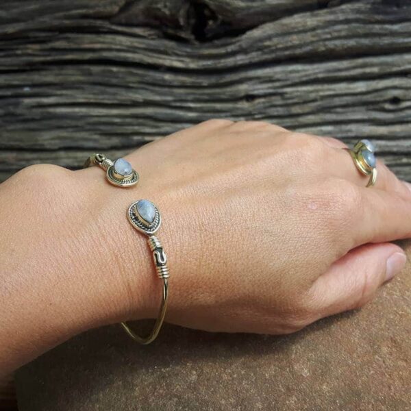 Moonstone ausgefalene Bangle Armband