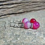 Boucles d'oreilles pendantes roses