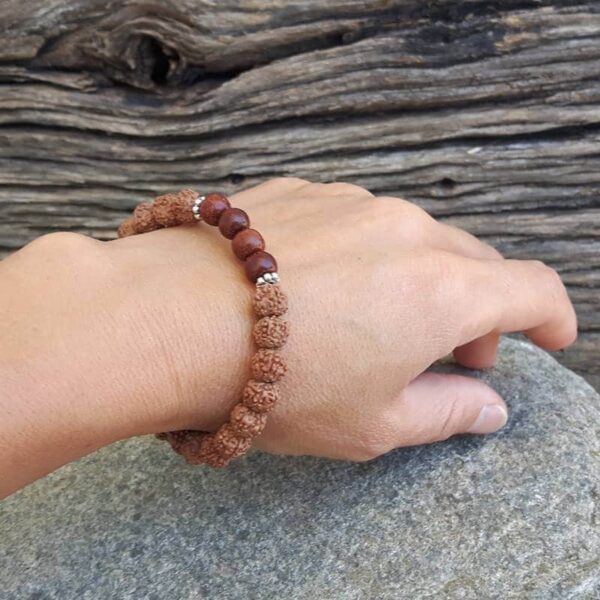 Rudraksha armbånd