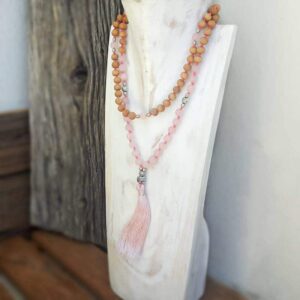 Collana di mala in quarzo rosa