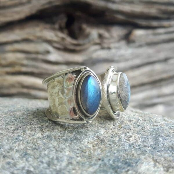 Labradorite regolabile e anello in argento