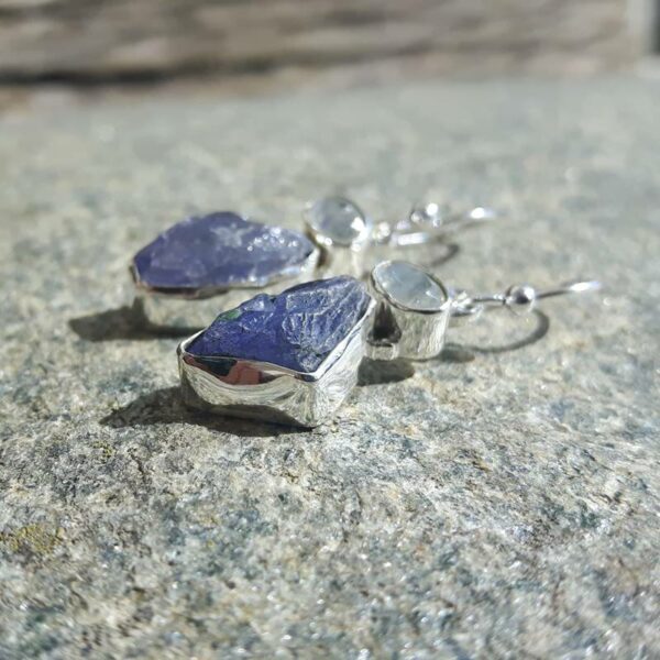 Boucles d'oreilles topaze bleu foncé