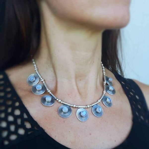 Collana etnica Moonstone