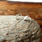 Boucles d'oreilles traversantes FLEUR