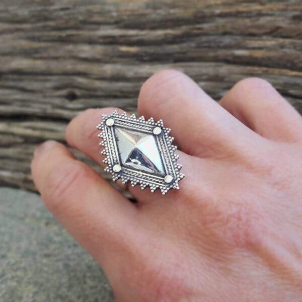 Silver adjustable bohochic ring