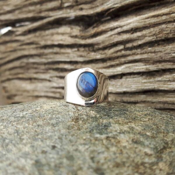 Anello labradorite minimalista