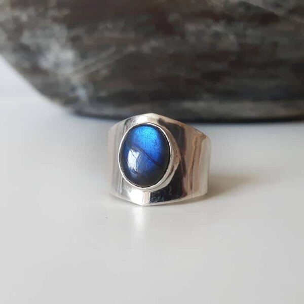 Anello labradorite minimalista