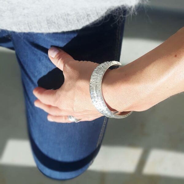 Hamrat armband i silver