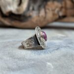 Bague ethnique ajustable en rubis indien argent