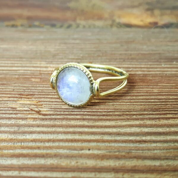 Фин златен пръстен от лунен камък MARIE-ANTOINETTE