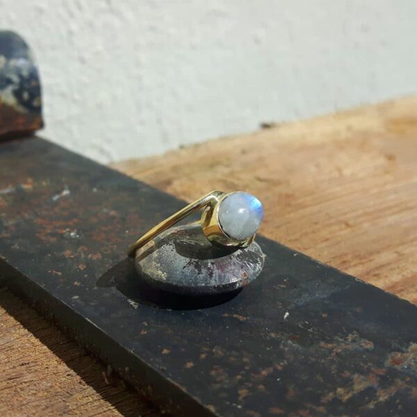 JANIS gold moonstone ring