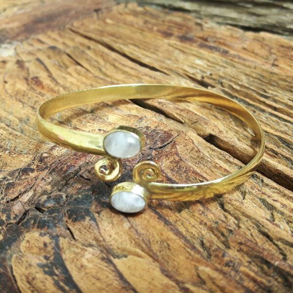 Moonstone oppen Armband