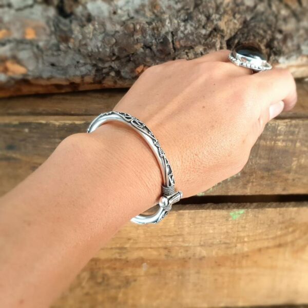 Indiskt armband i silver