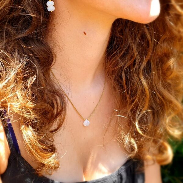 Collier fin pierre de lune EVA