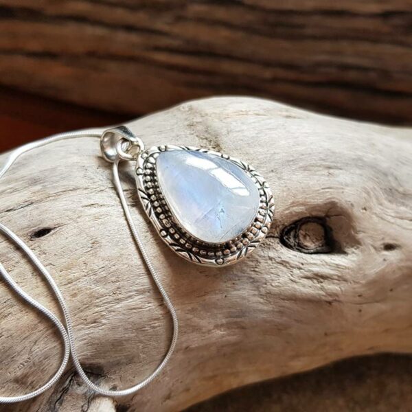 Moonstone drop anheng