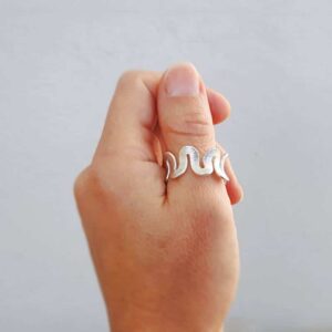 ONDULATION hammered silver ring