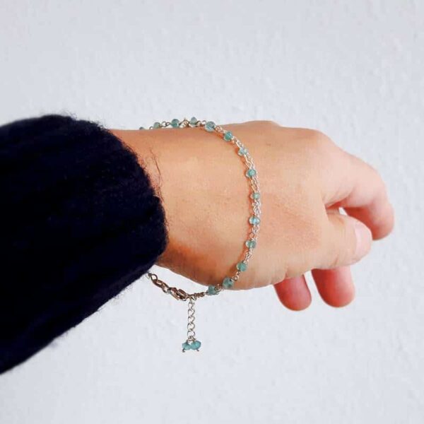 Bracelet fin en apatite bleue FLEUR DE VIE