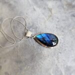 Pendentif en labradorite goutte