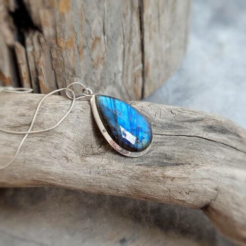 Pendentif en labradorite goutte