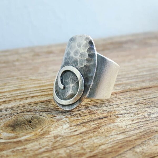 Anillo martillado ajustable FEUILLET