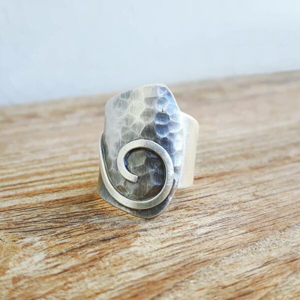 Anillo martillado ajustable FEUILLET