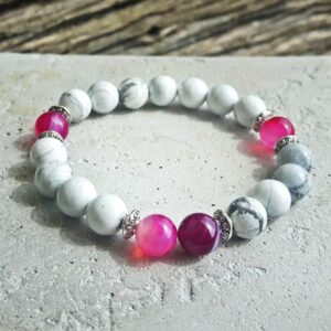 Howlite and agate bracelet