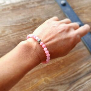 Mala bracelet in pink quartz