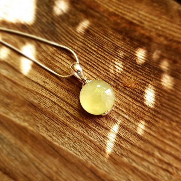 Green chalcedony pendant