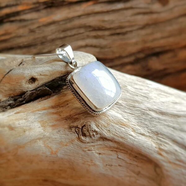 Blo Moonstone Pendant