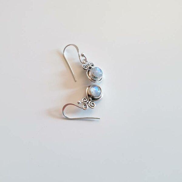 Petites boucles d'oreilles pierre de lune