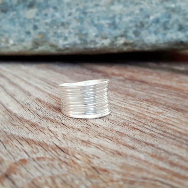Fine ribbed silver ring