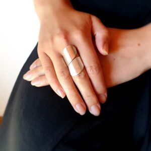 Bague large épurée en argent