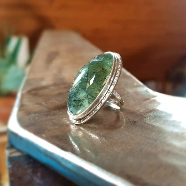 Bague quartz rutile vert et argent