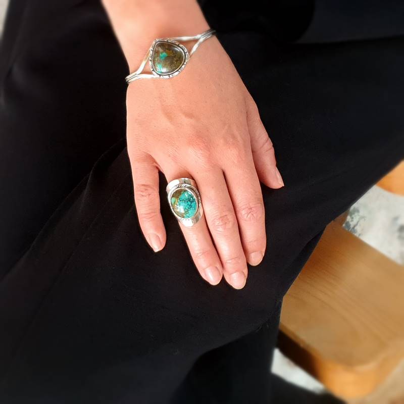 Grote natuurlijke turquoise ring