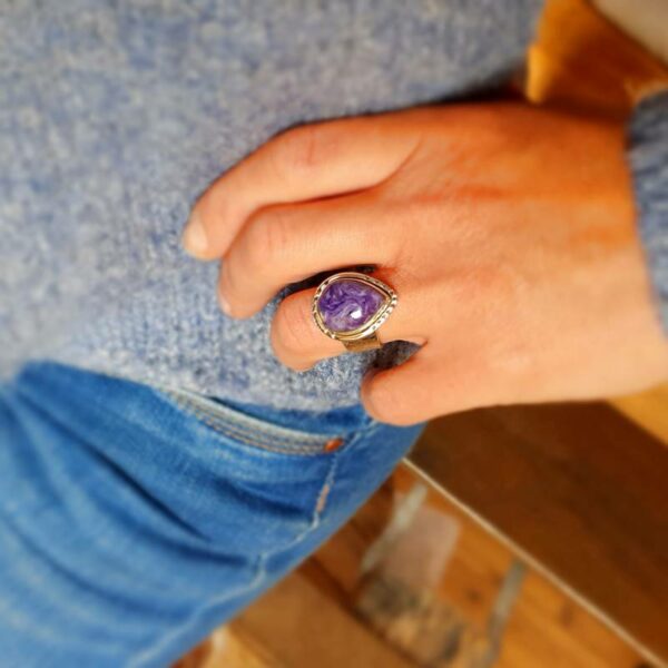 Silver ring and drop charoite