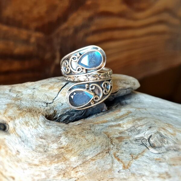 Adjustable labradorite ethnic ring