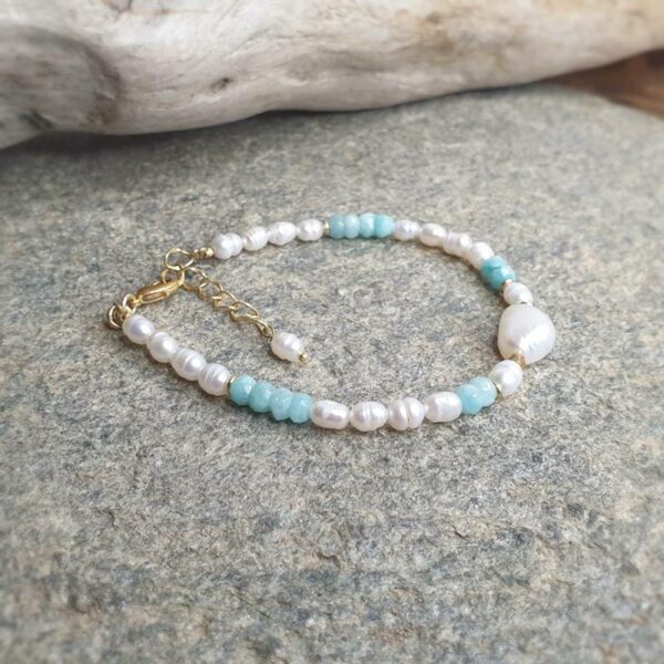 Bracelet in cultured pearls and amazonite YLANG