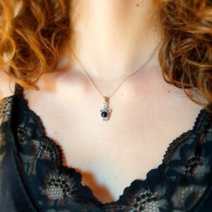 Small silver onyx pendant