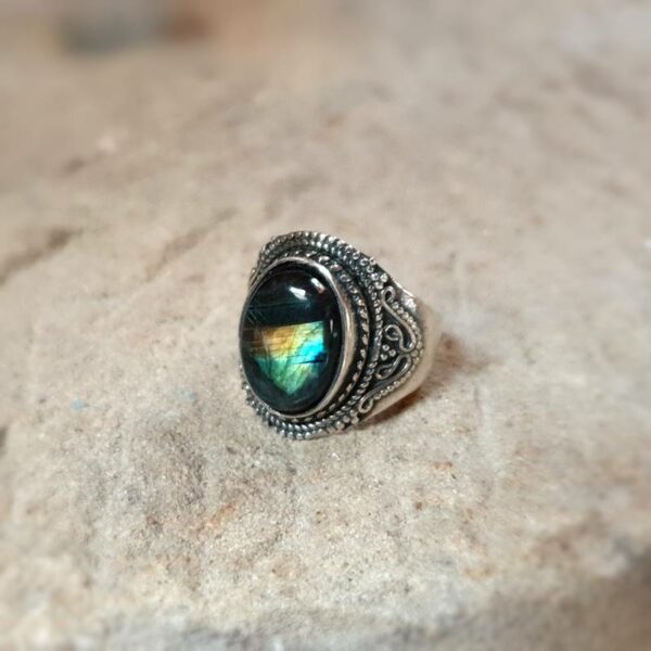 Anello in argento labradorite