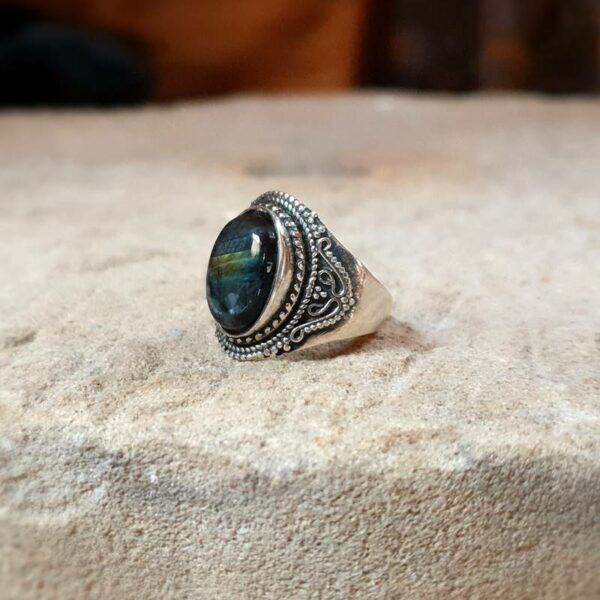 Anello in argento labradorite