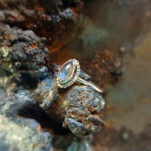 Bague labradorite ajustable minimaliste