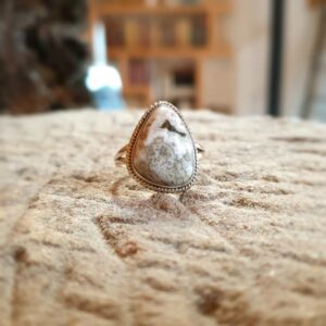 Bague en jaspe orbiculaire
