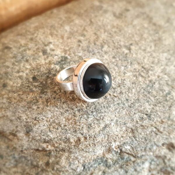 Silver obsidian ring