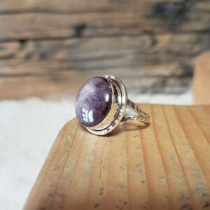 Серебряное кольцо с индийским рубином