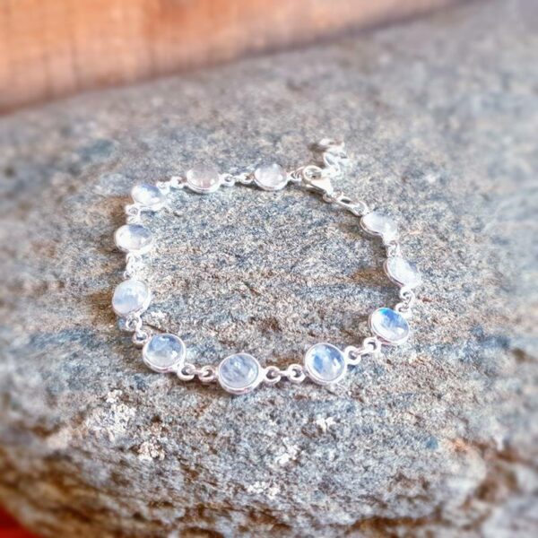 Silver moonstone bracelet