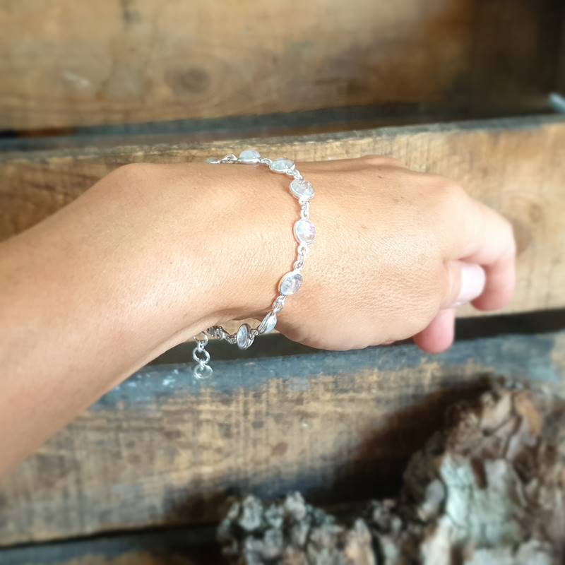 Pulsera de piedra de luna de plata